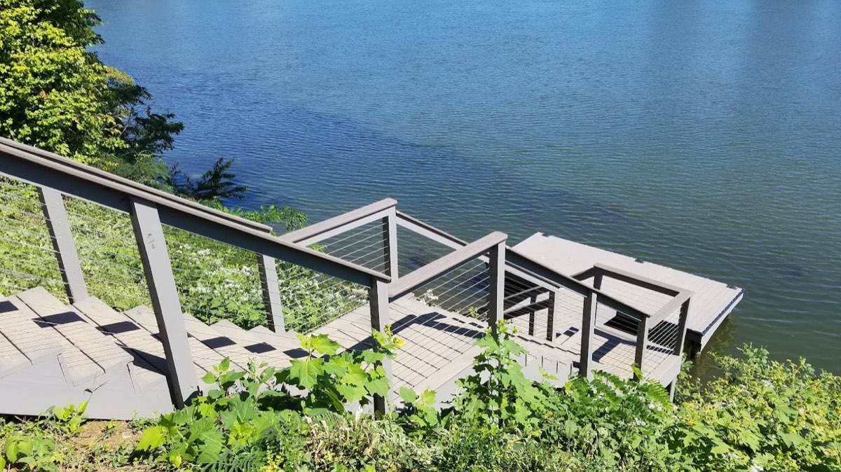 Lakefront multi-level deck with cable rail stairway to waterfront